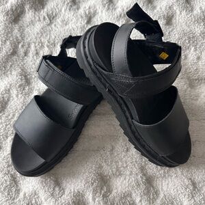 Dr Martens Voss Sandal